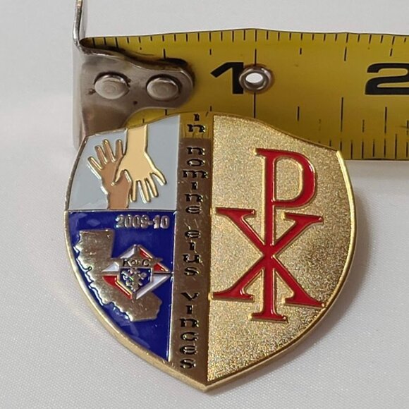 2009-10 Knights of Columbus California Shield Pin In His Name You Will Overcome - Picture 8 of 8